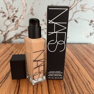 Nars Natural Radiant Longwear Foundation Light 4.5 Vienna 1fl.oz./ 30ml